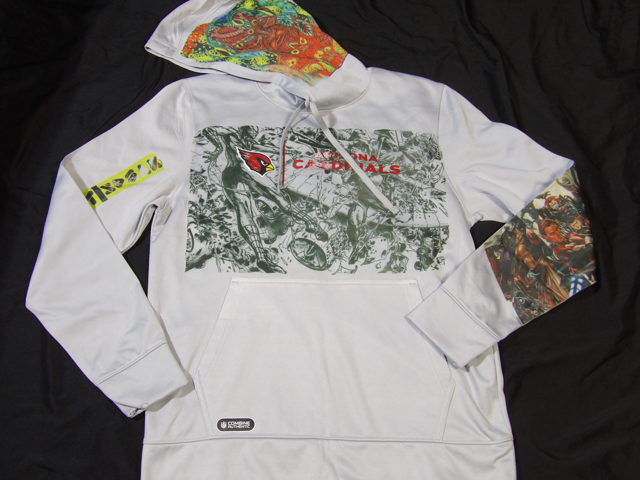 CARDINAL COMIC ACTION - LARGE - 80$